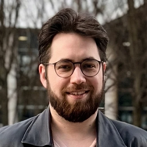 Dr. Kirill Lonhus